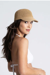 Gorra de paja camel, con concha natural